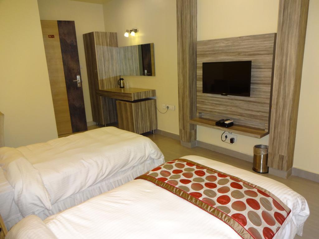 Buhari Royale Boutique Hotel Madrás Habitación foto
